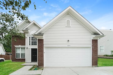 6046 Shining Oak Lane Charlotte, NC 28269